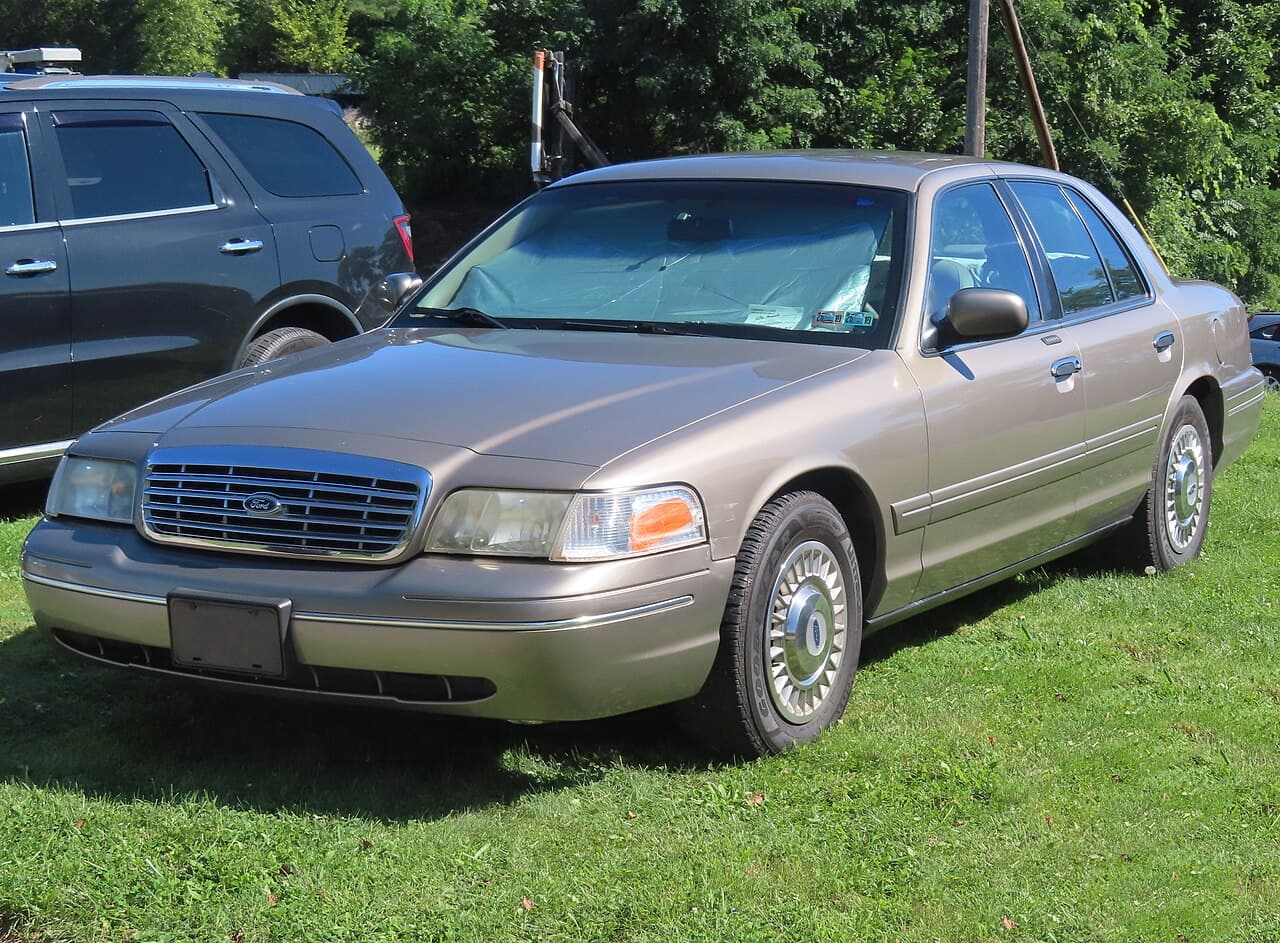 Ford Crown Victoria, representative photo