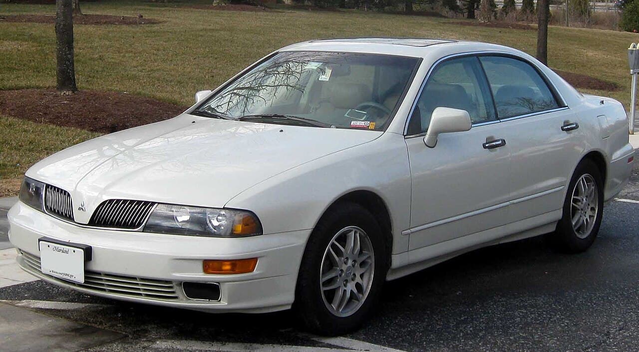 Mitsubishi Diamante, representative photo