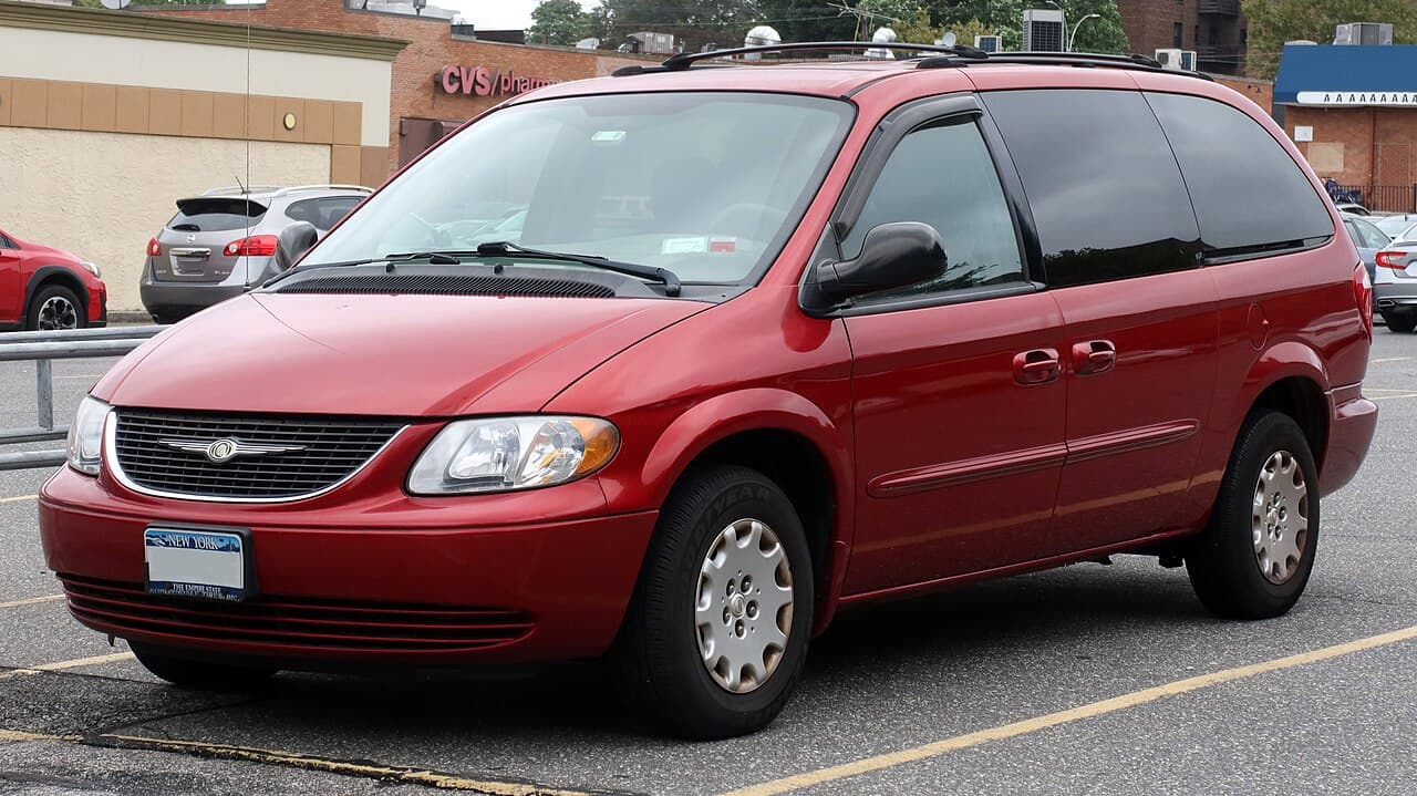 Chrysler Town & Country, representative photo