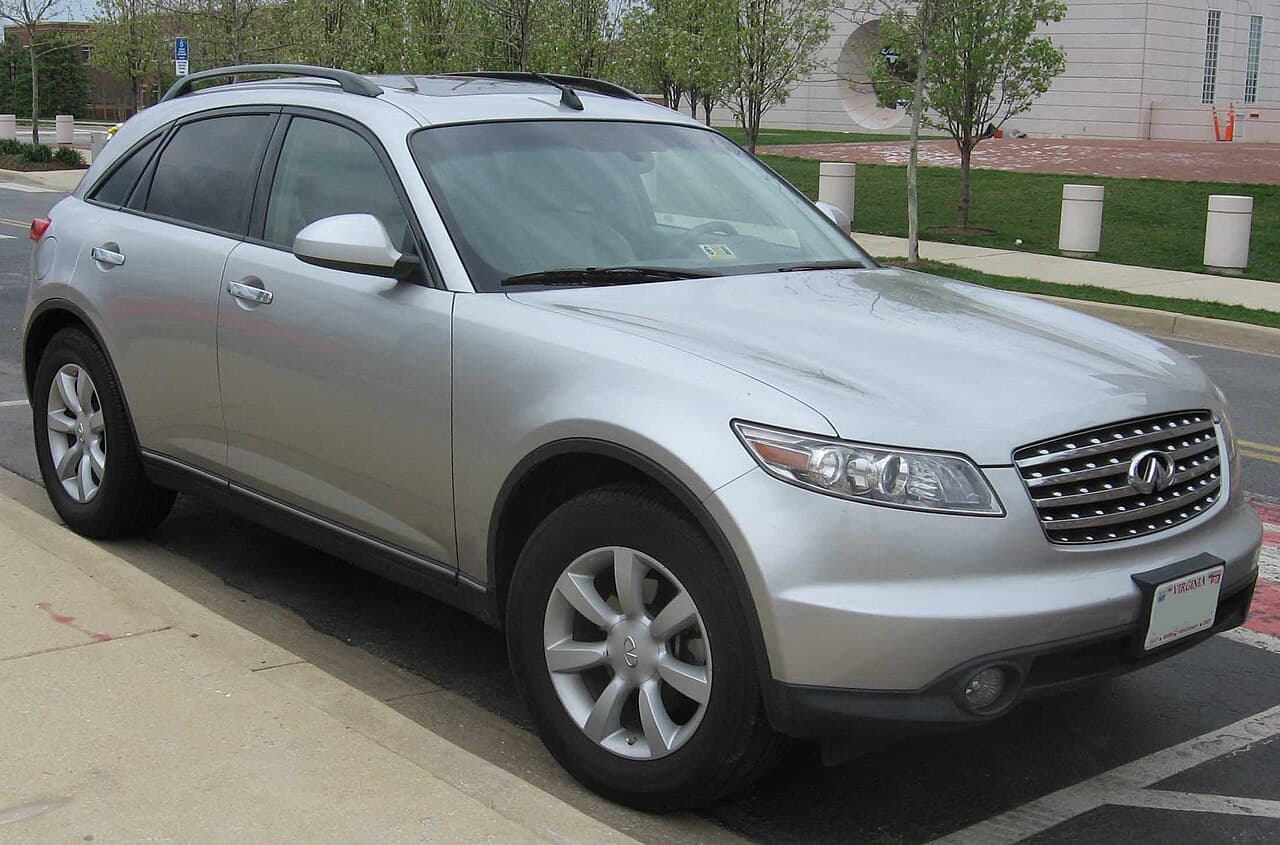 Infiniti FX35, representative photo