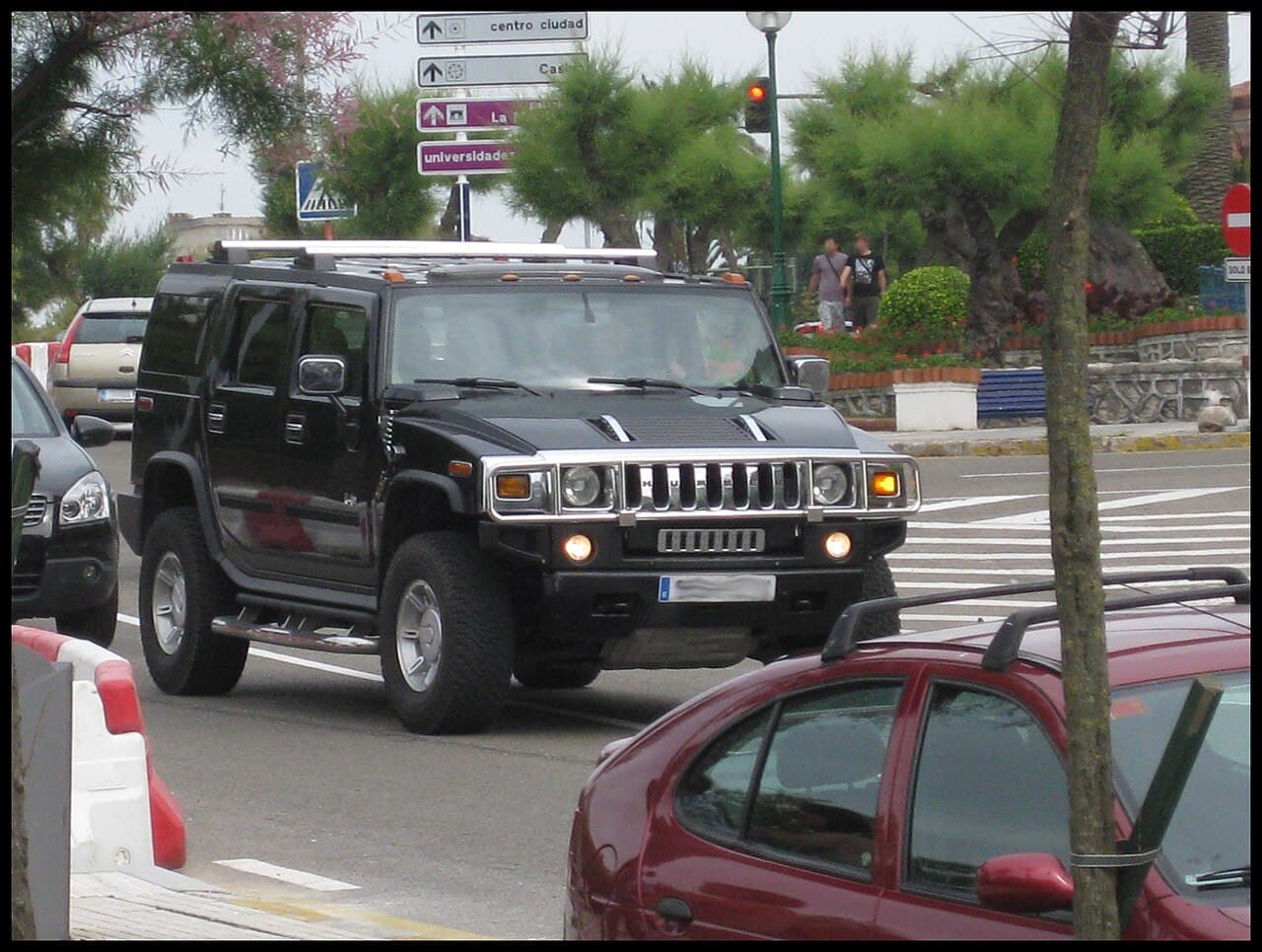 Hummer H2, representative photo