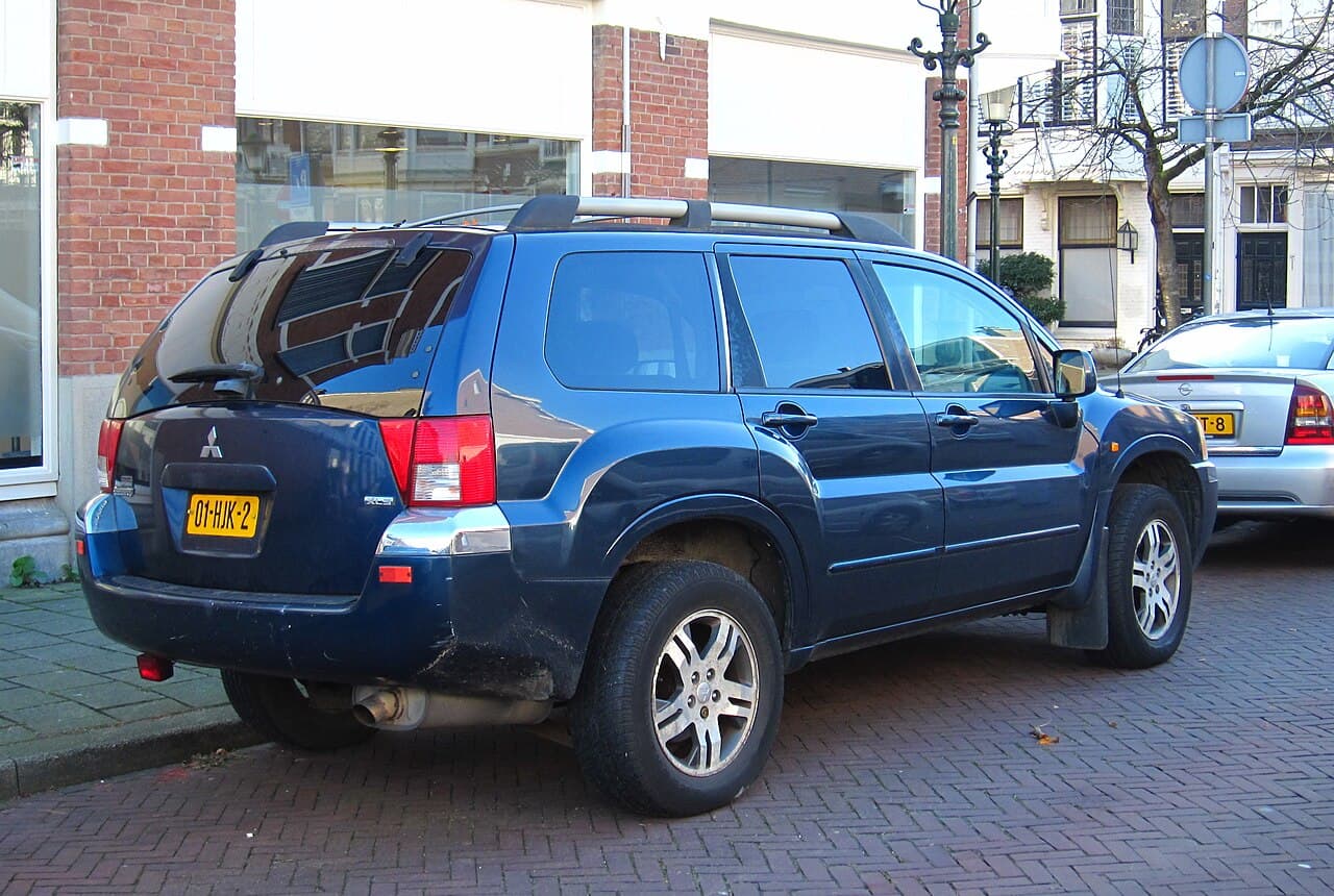 Mitsubishi Endeavor, representative photo