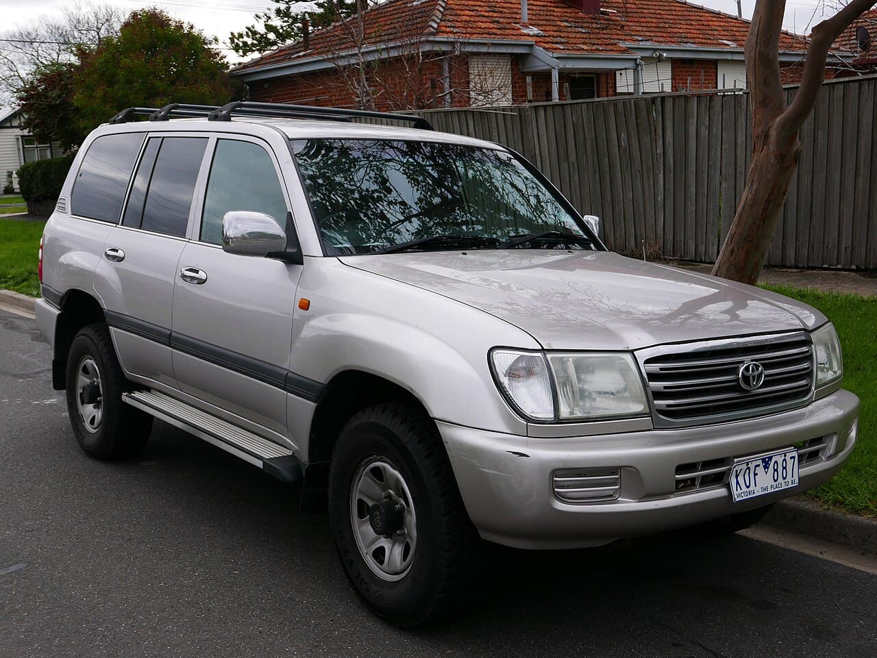Toyota Land Cruiser, representative photo