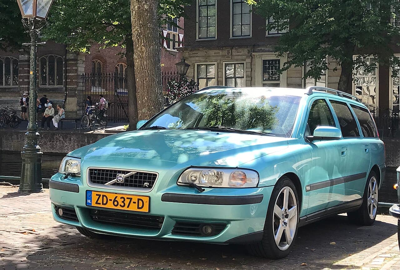 Volvo V70, representative photo