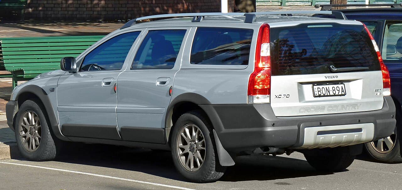 Volvo XC70, representative photo
