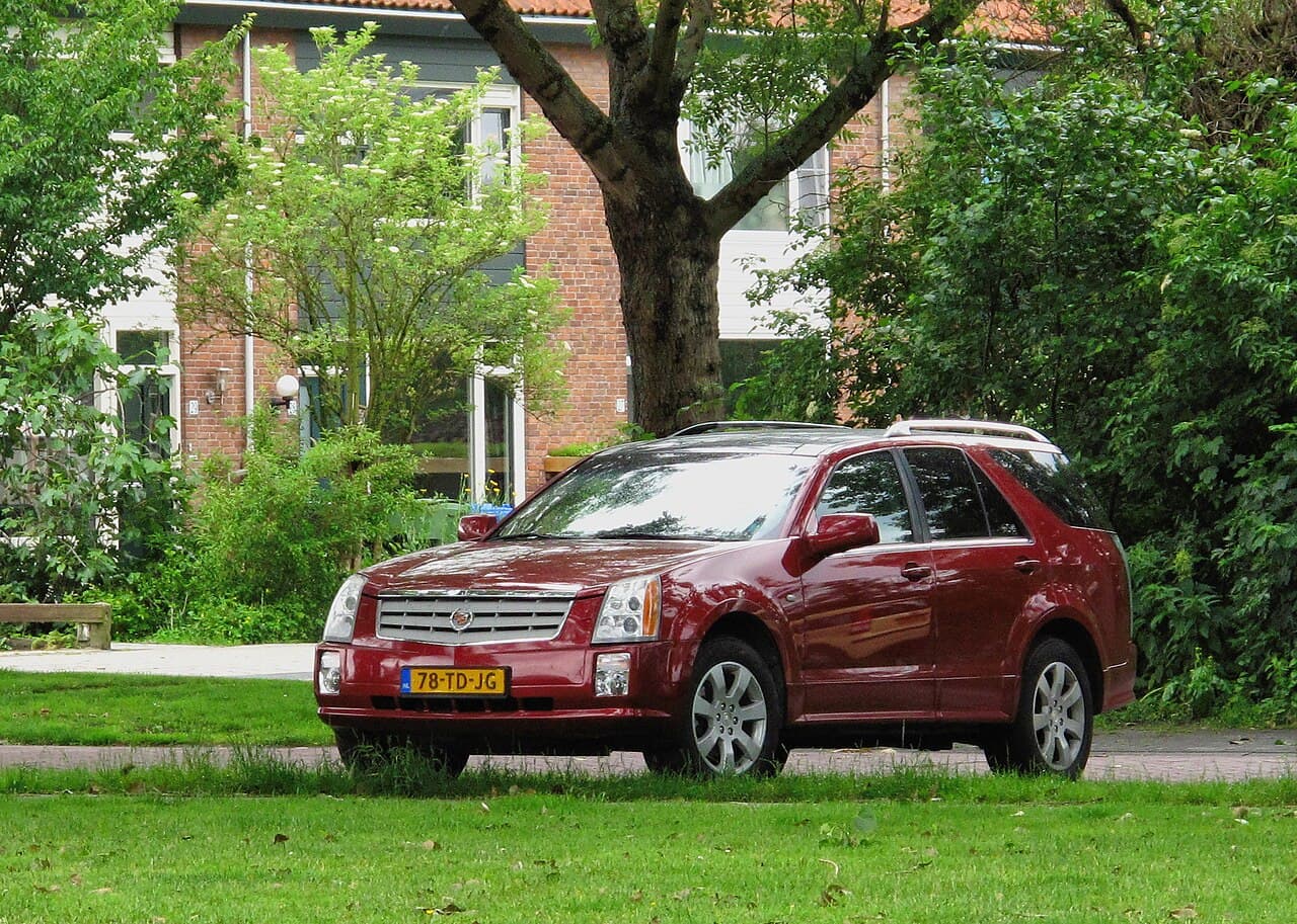 Cadillac SRX, representative photo