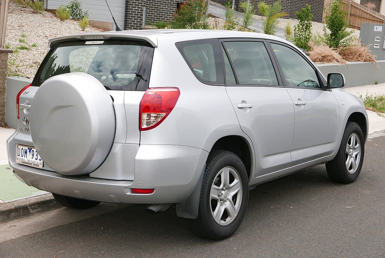 Toyota RAV4, representative photo