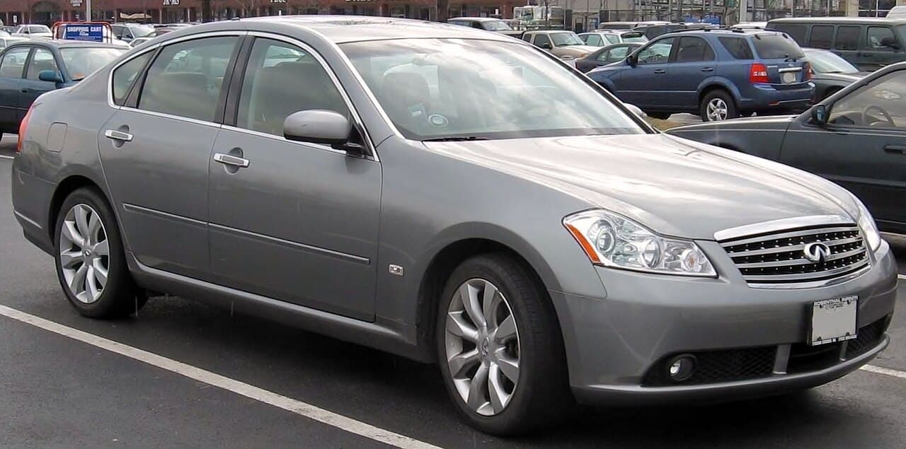 Infiniti M35, representative photo