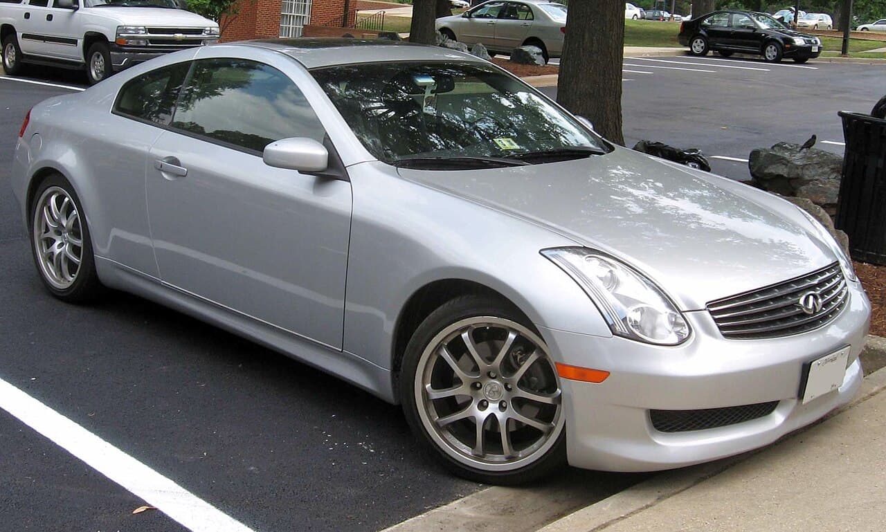 Infiniti G35, representative photo
