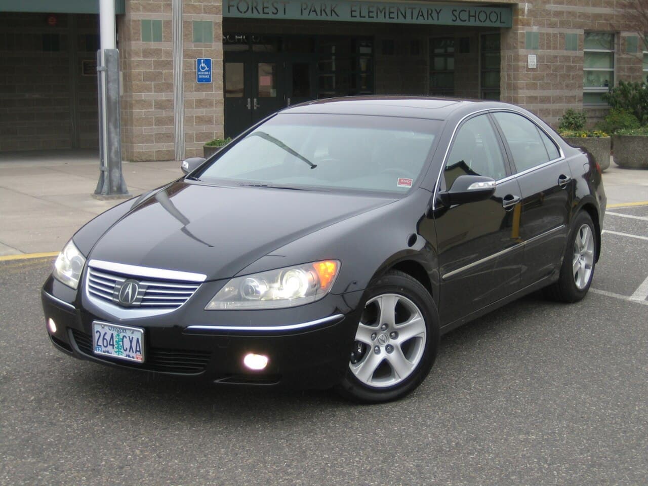 Acura RL, representative photo