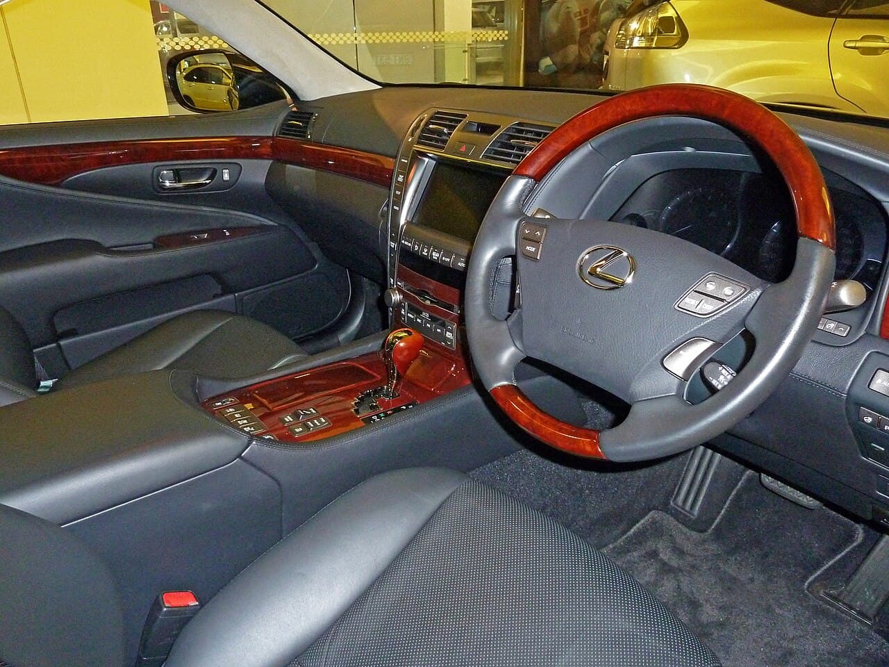 Lexus LS, representative photo