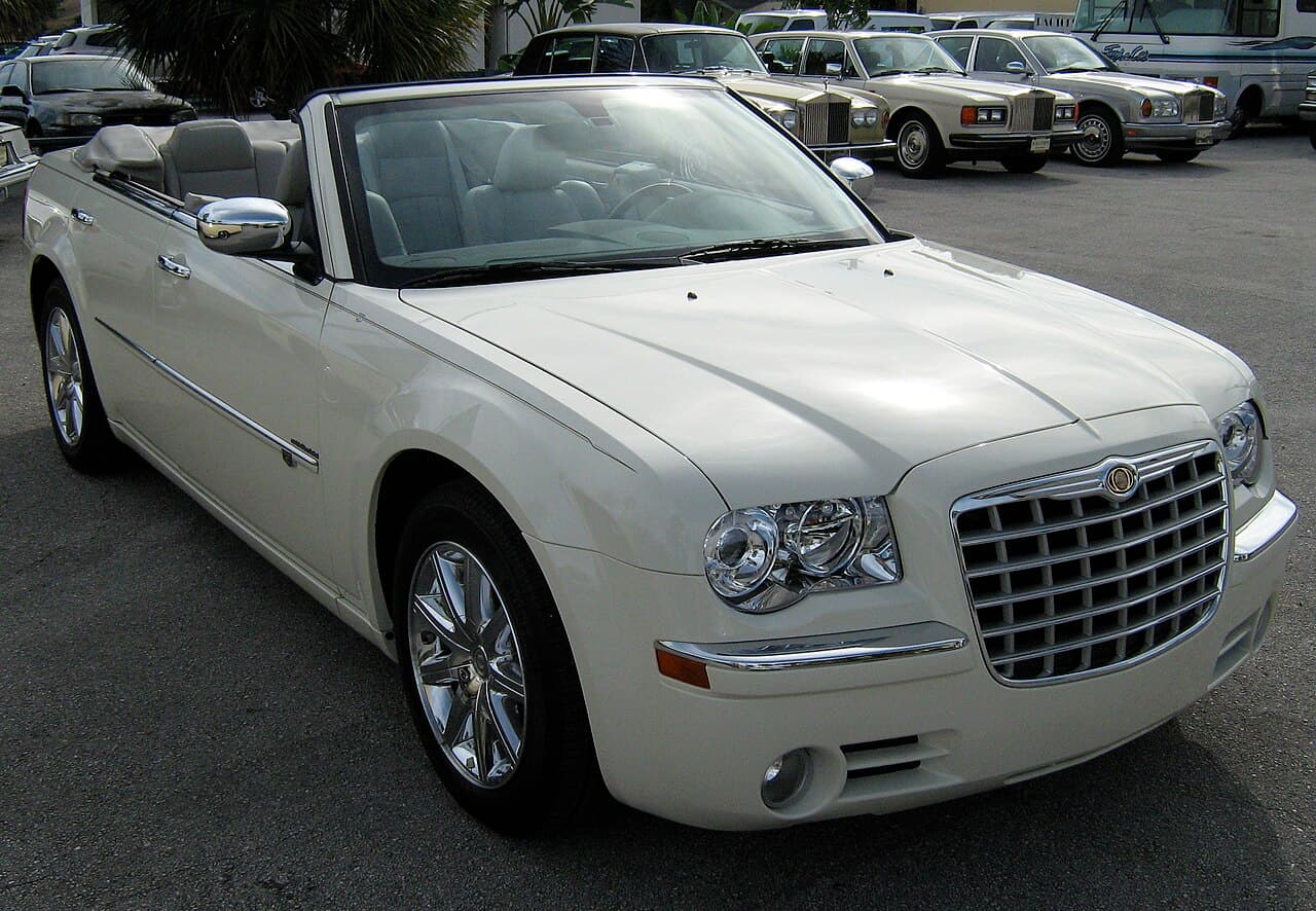 Chrysler 300, representative photo