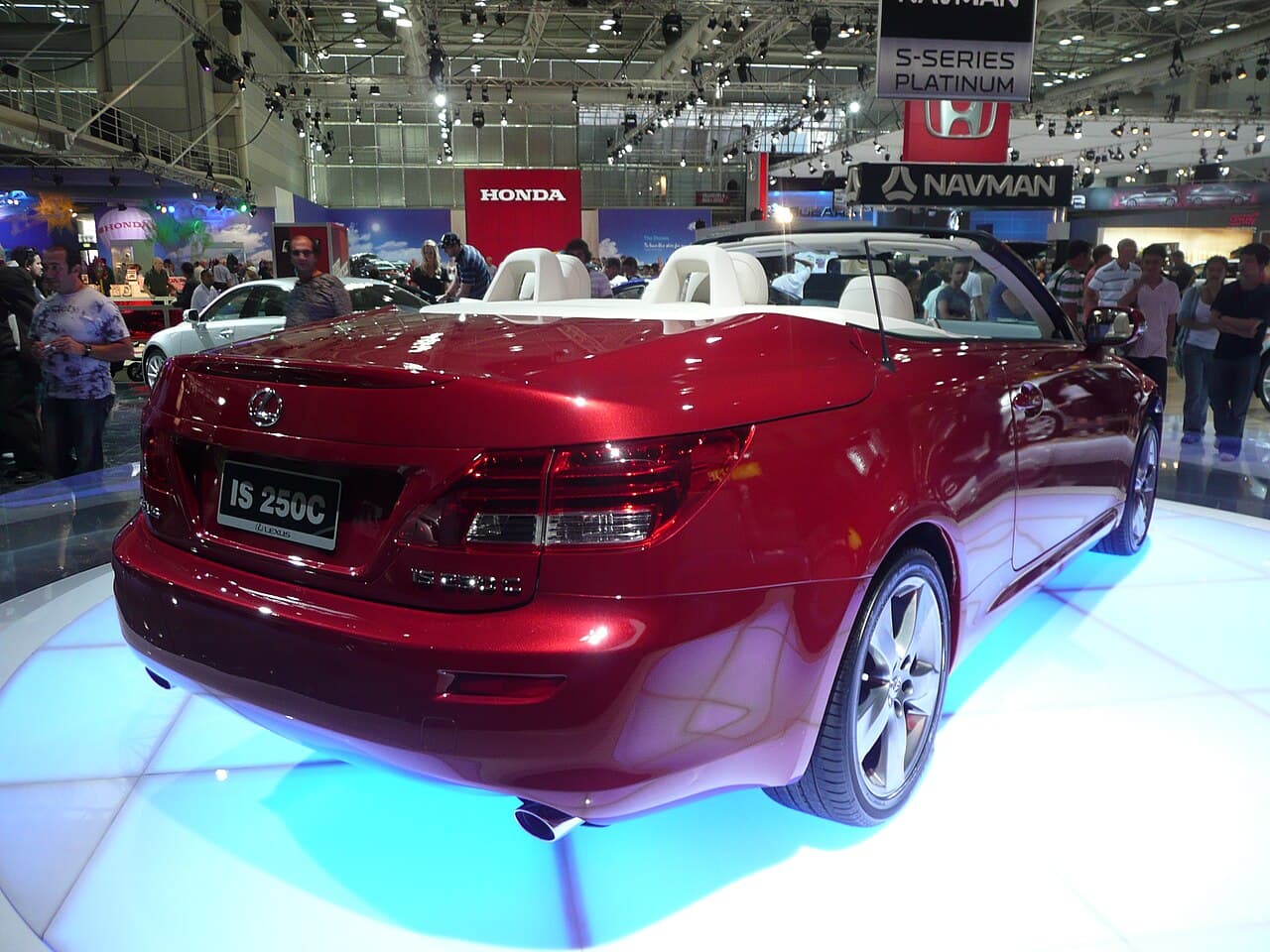 Lexus IS, representative photo
