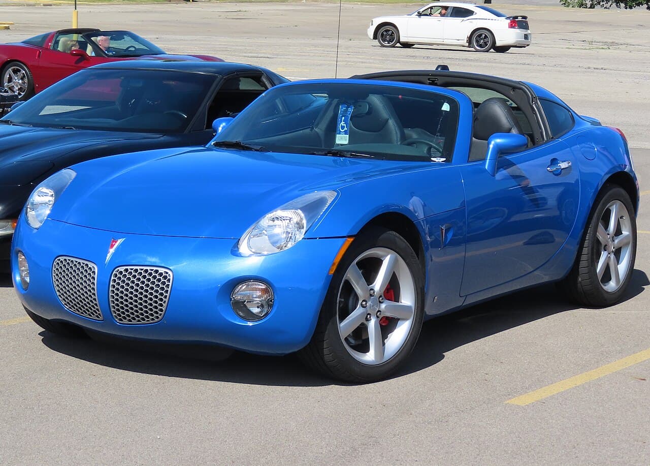 Pontiac Solstice, representative photo