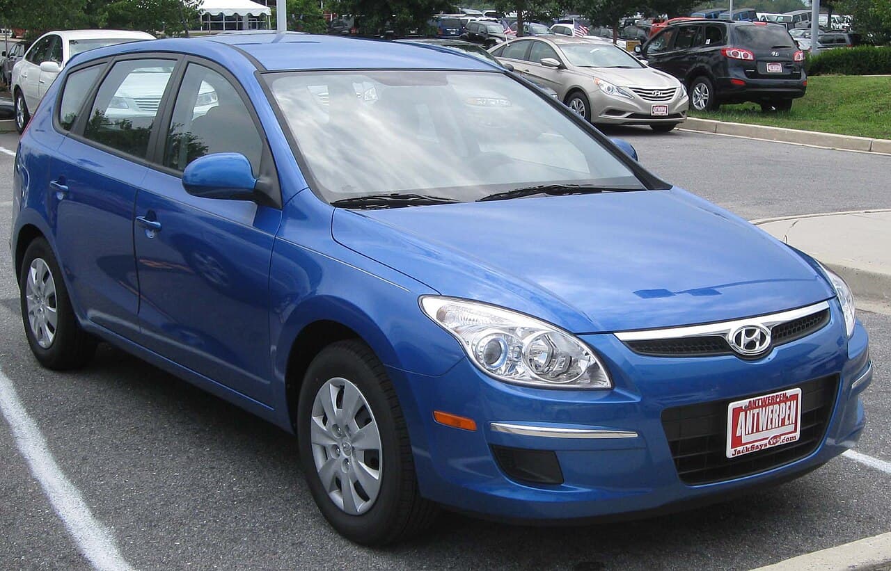 Hyundai Elantra, representative photo