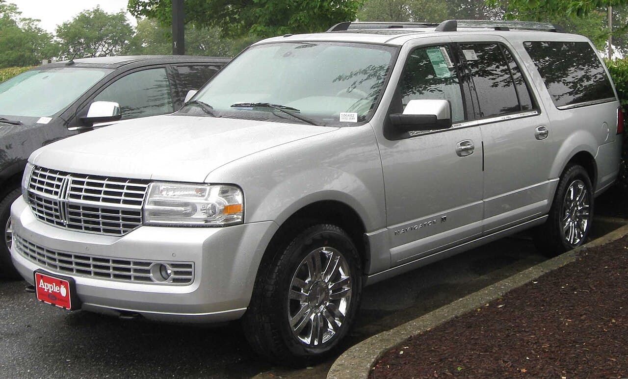 Lincoln Navigator, representative photo