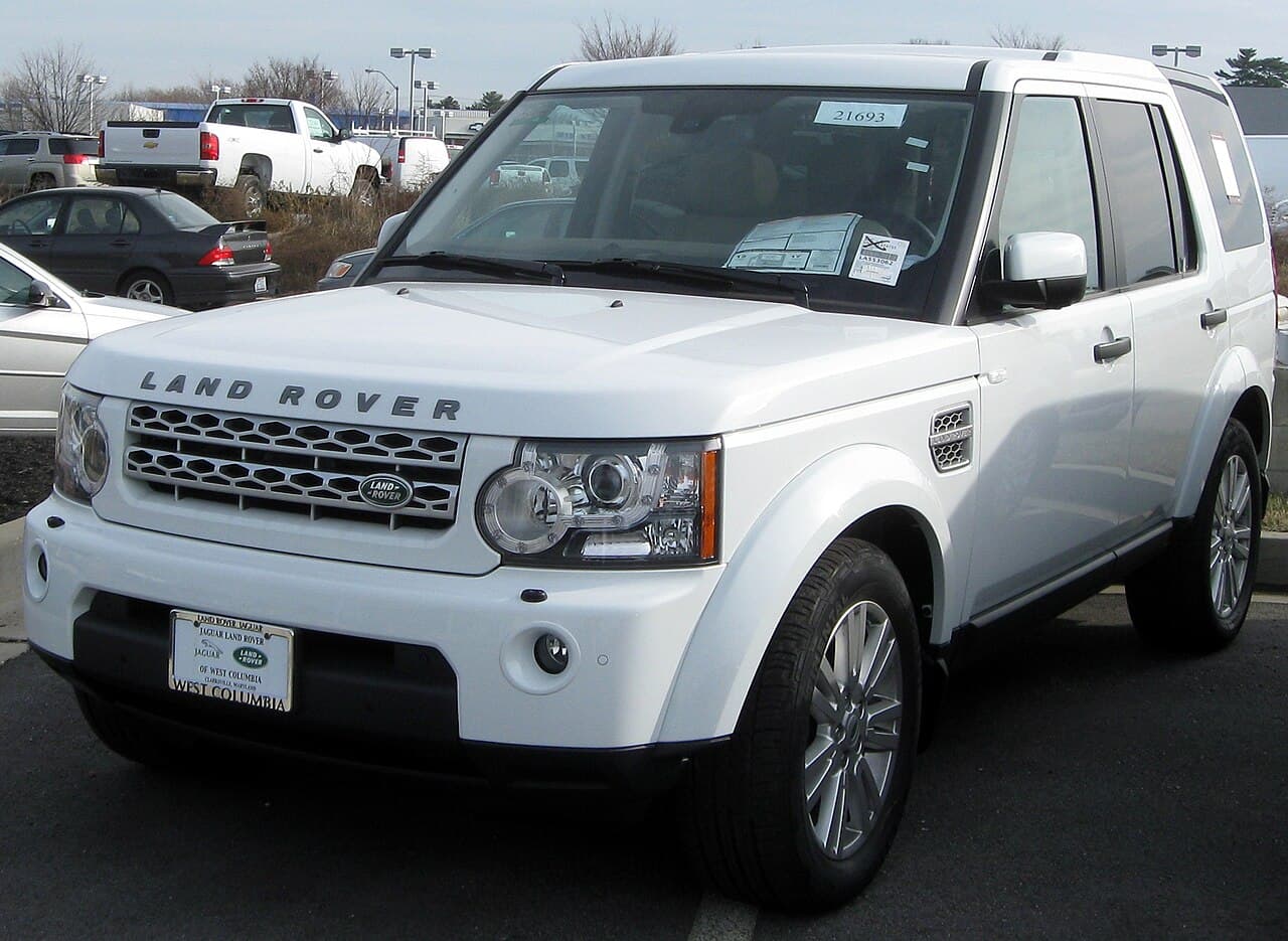 Land Rover LR4, representative photo