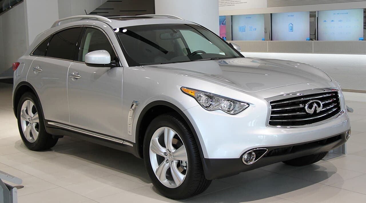 Infiniti FX35, representative photo