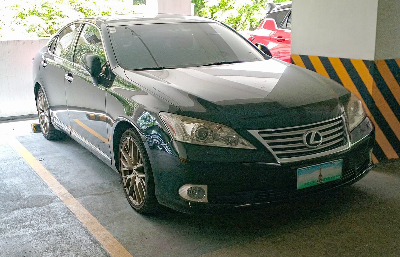 Lexus ES, representative photo