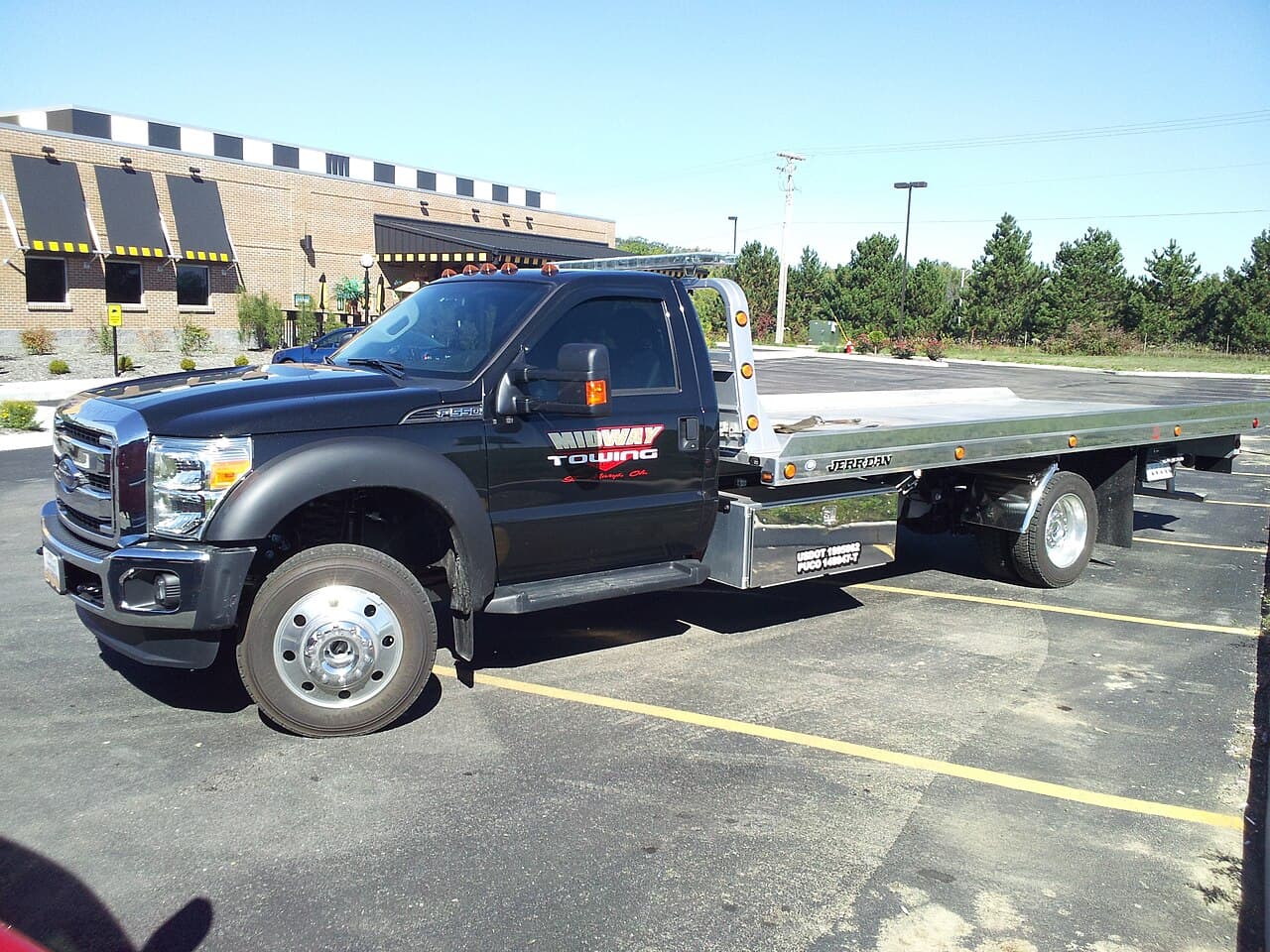 Ford F-550, representative photo