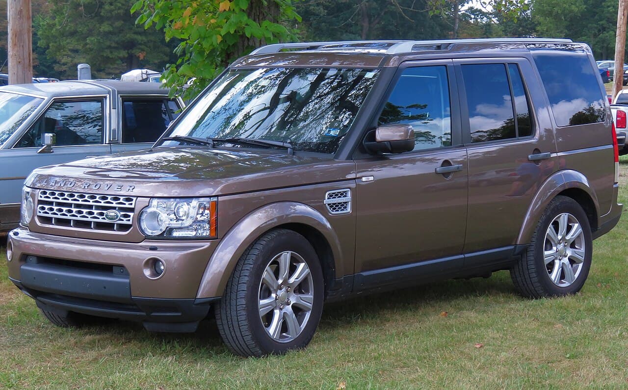 Land Rover LR4, representative photo