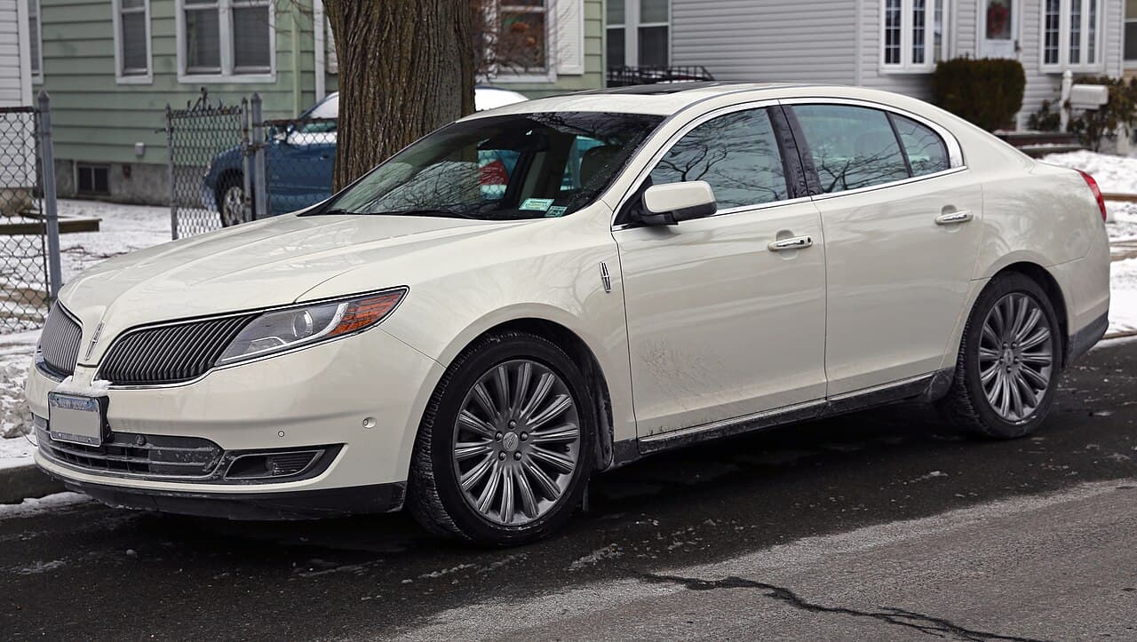 Lincoln MKS, representative photo