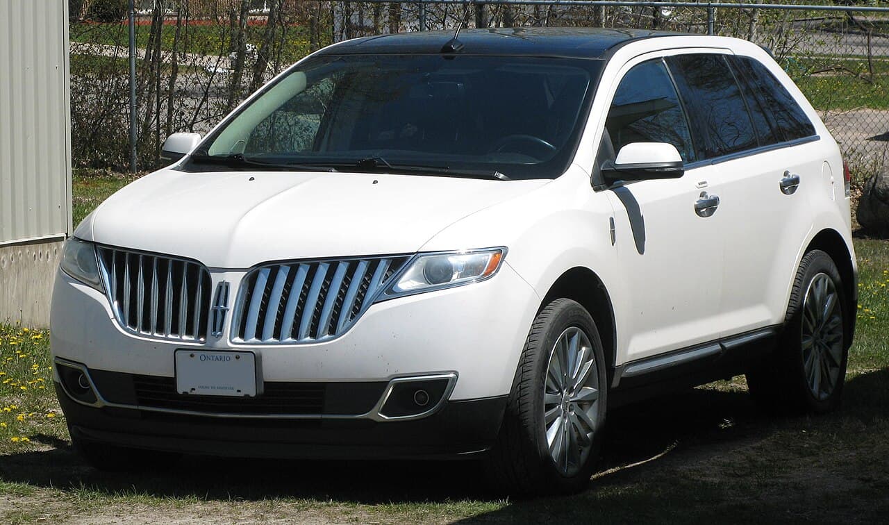 Lincoln MKX, representative photo