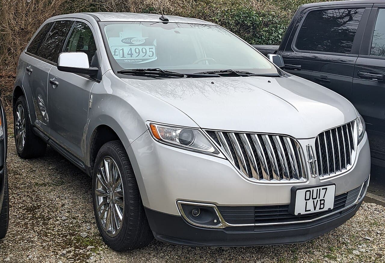 Lincoln MKX, representative photo