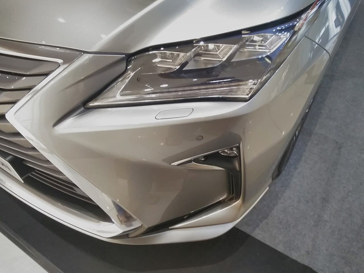 Lexus RX, representative photo