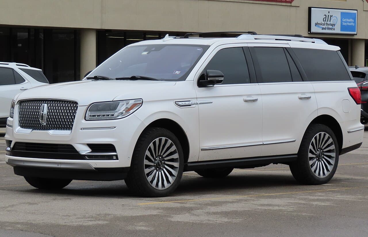 Lincoln Navigator, representative photo