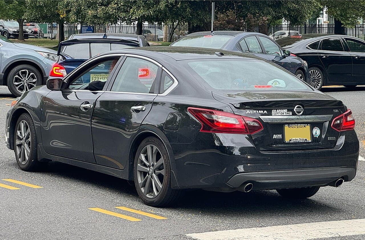 Nissan Altima, representative photo