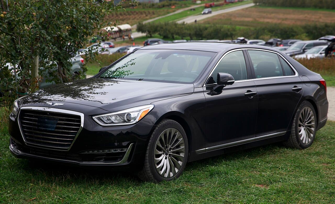 Genesis G90, representative photo
