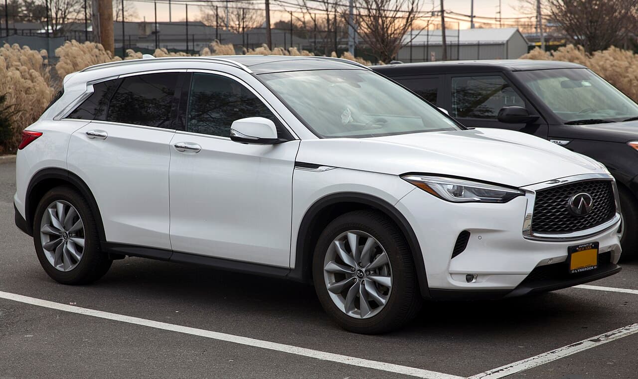 Infiniti QX50, representative photo