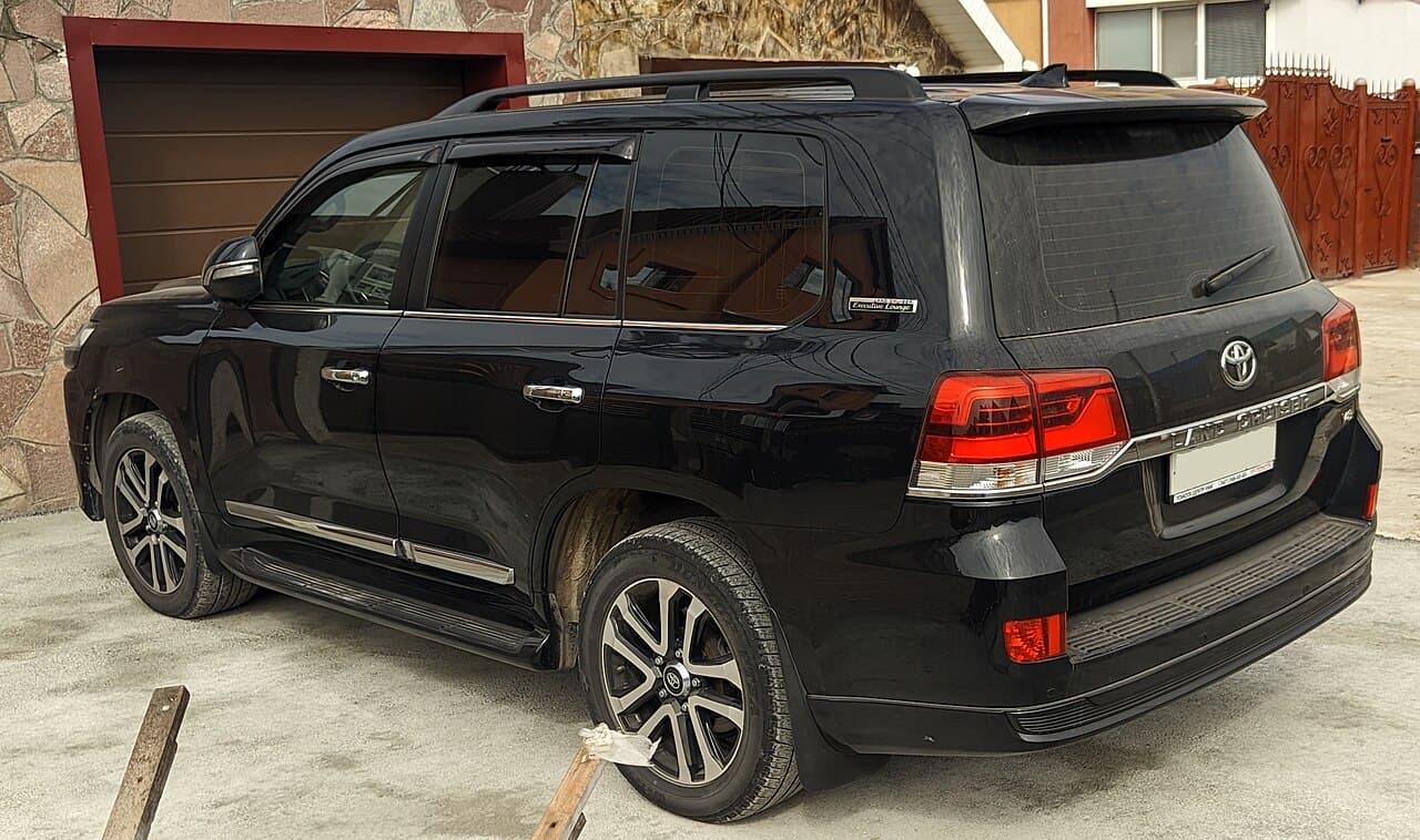 Toyota Land Cruiser, representative photo