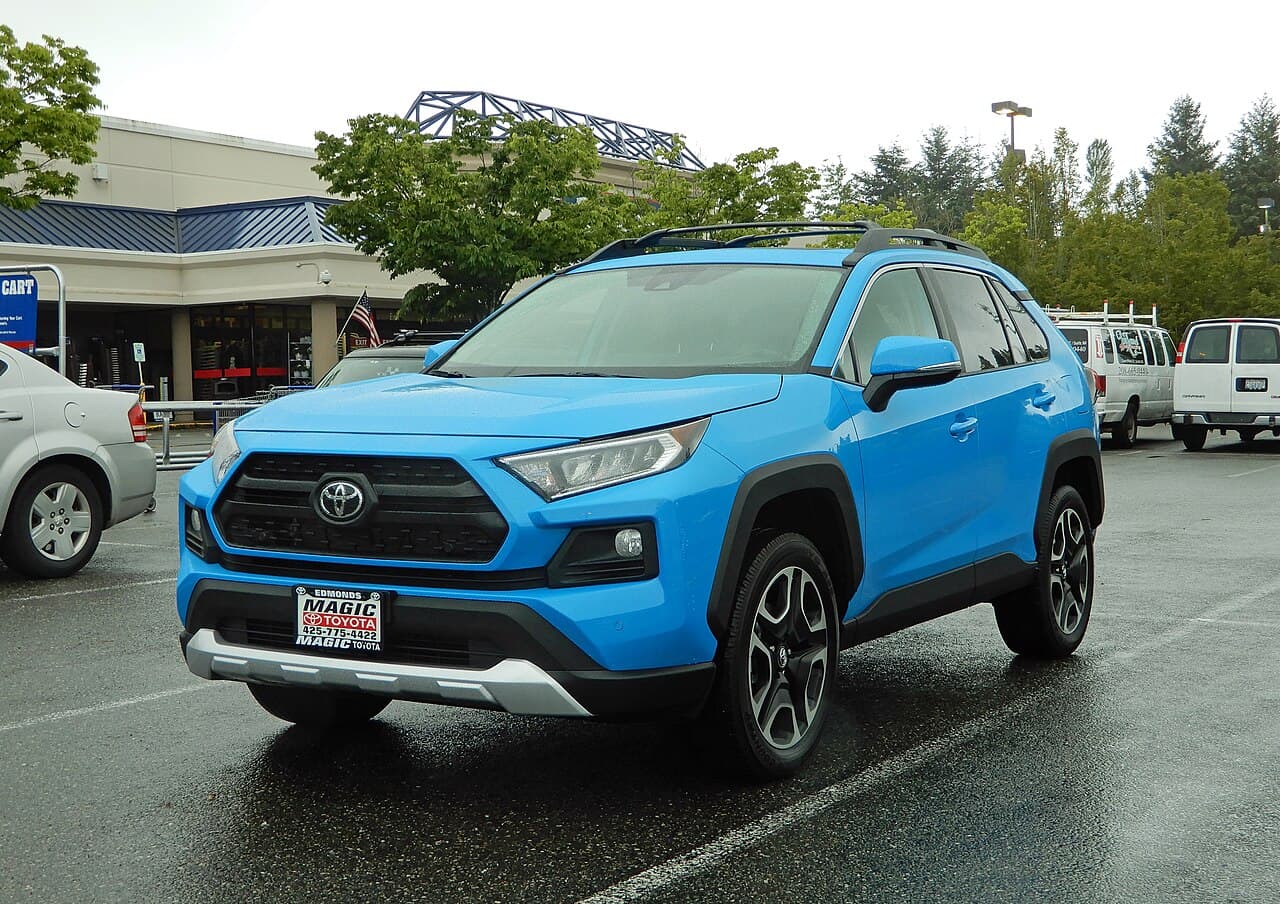 Toyota RAV4, representative photo