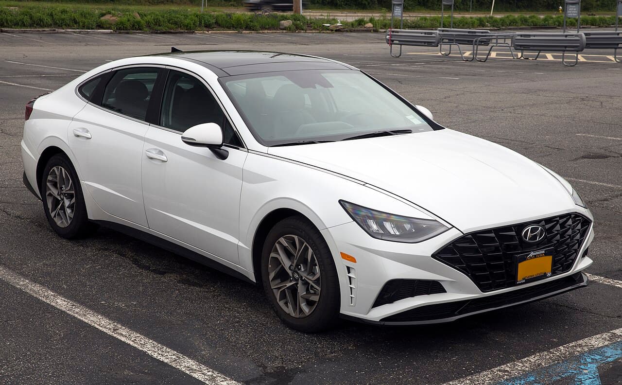 Hyundai Sonata, representative photo