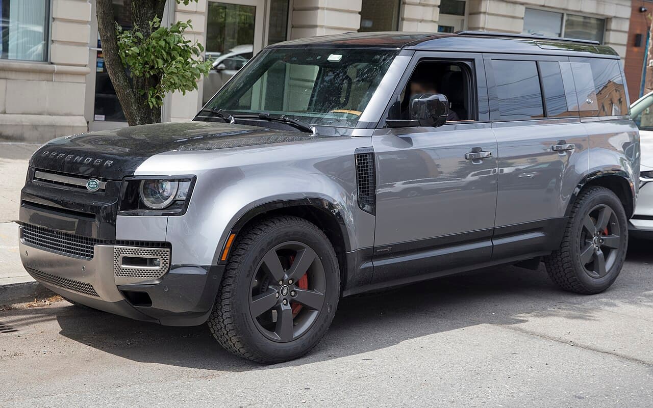 Land Rover Defender, representative photo