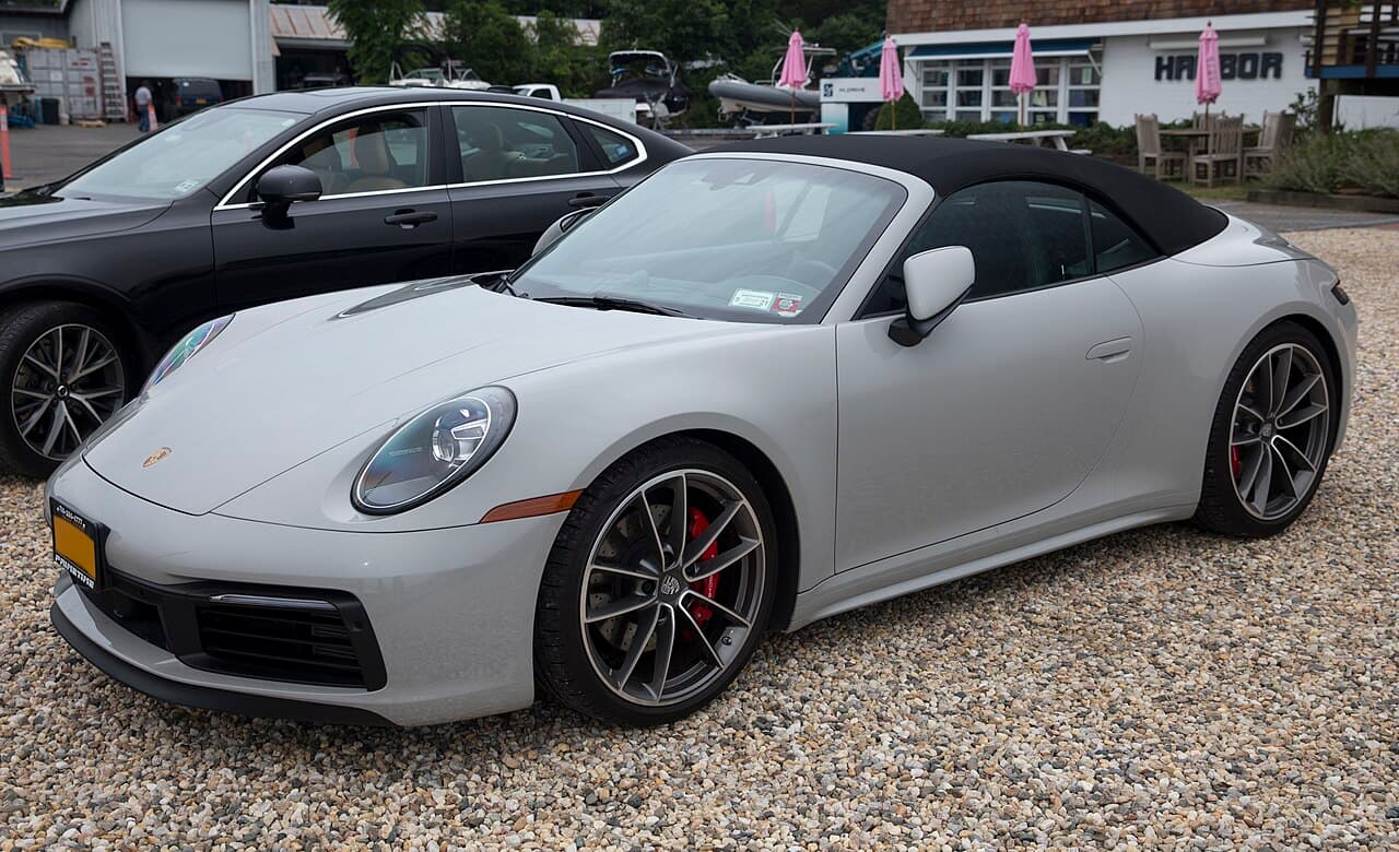 Porsche 911, representative photo