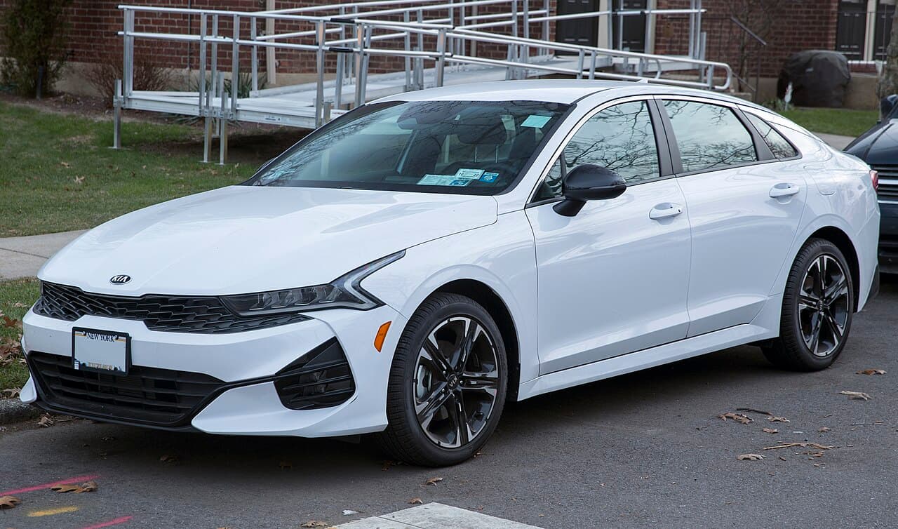 Kia K5, representative photo