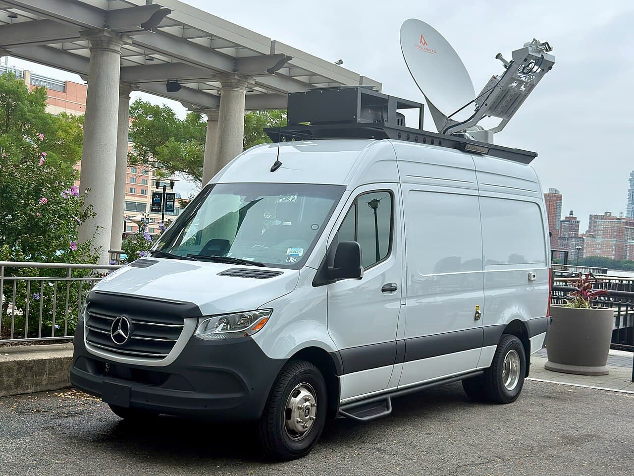 Mercedes-Benz Sprinter, representative photo