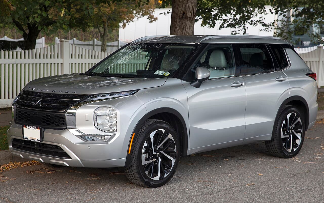 Mitsubishi Outlander, representative photo