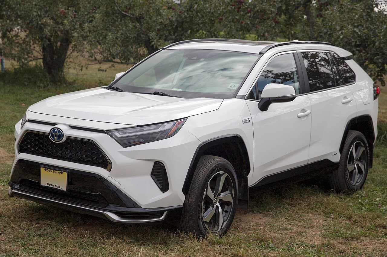 Toyota RAV4, representative photo