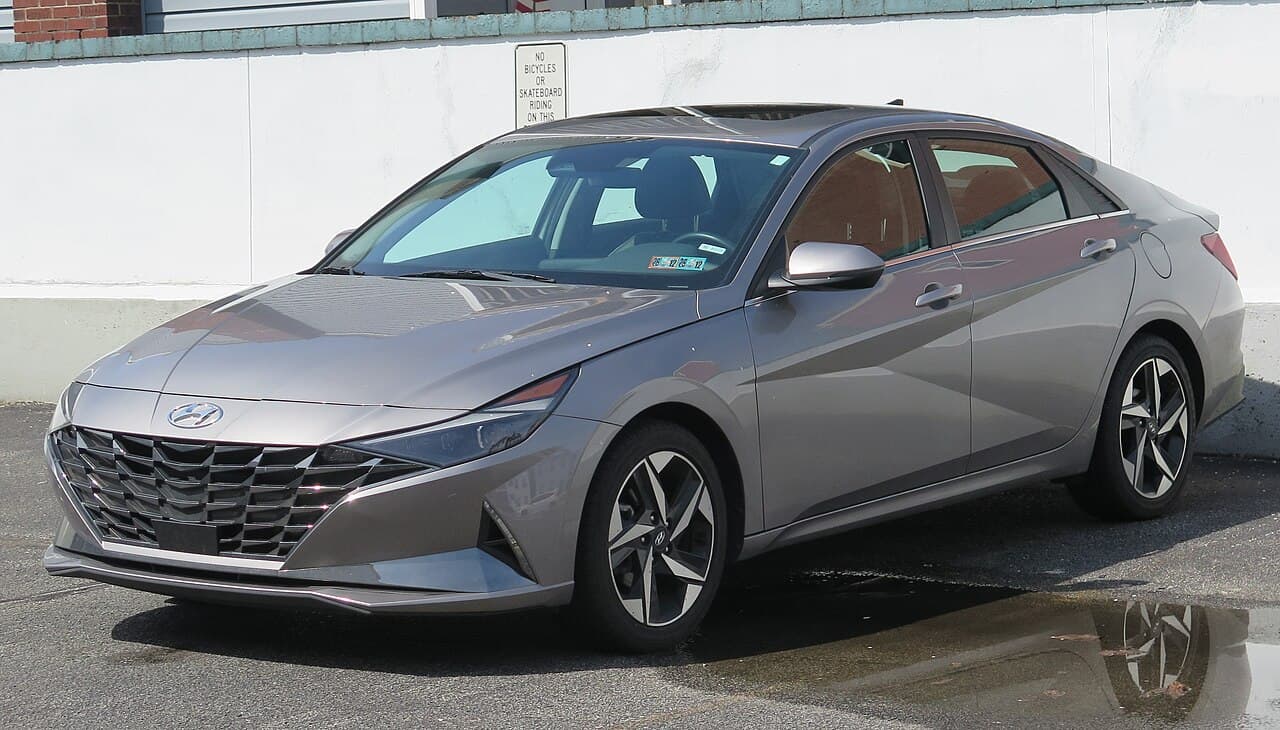 Hyundai Elantra, representative photo