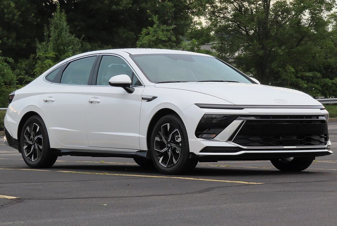 Hyundai Sonata, representative photo
