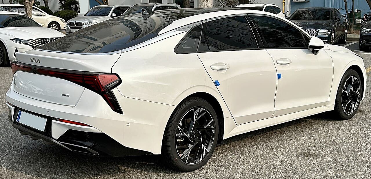 Kia K5, representative photo