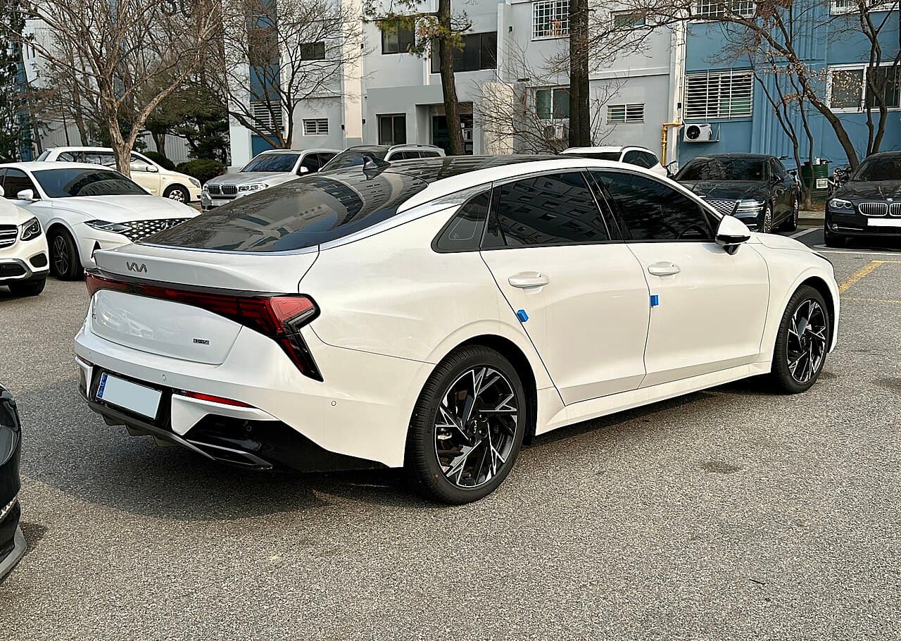 Kia K5, representative photo