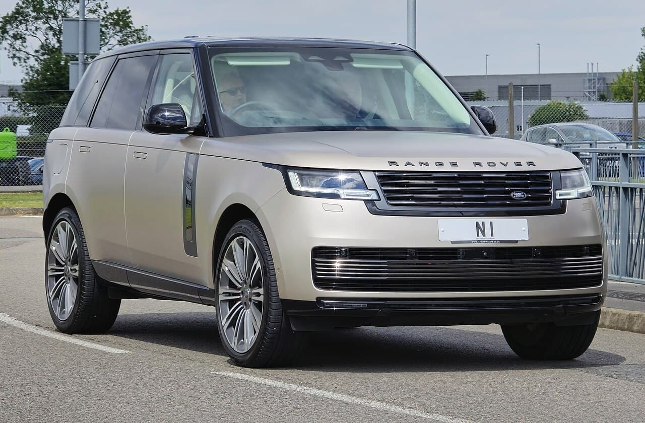 Land Rover Range Rover, representative photo