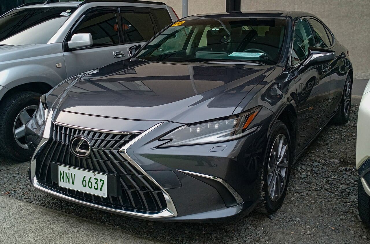 Lexus ES, representative photo