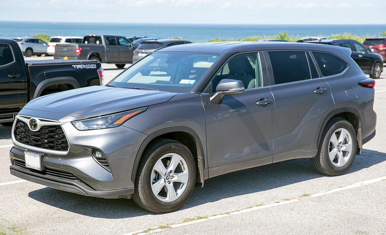 Toyota Highlander, representative photo