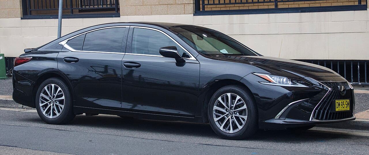 Lexus ES, representative photo